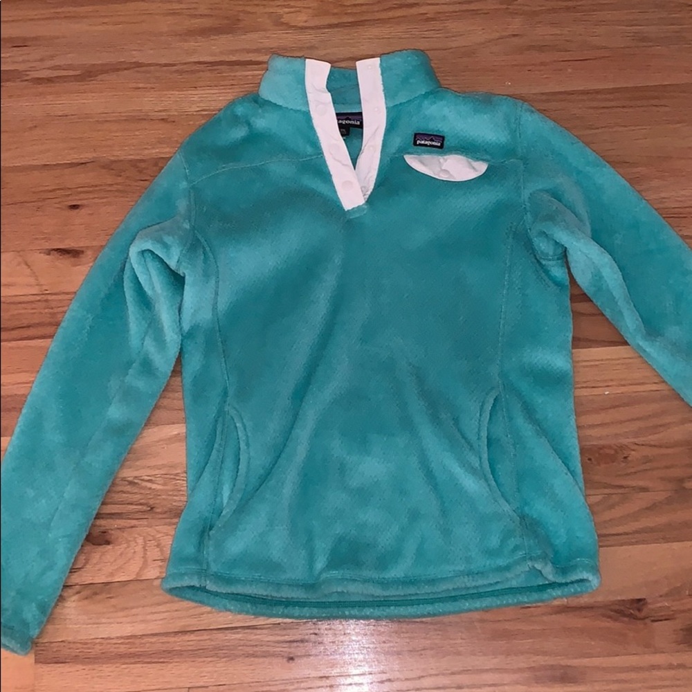 Aqua blue Patagonia fleece.